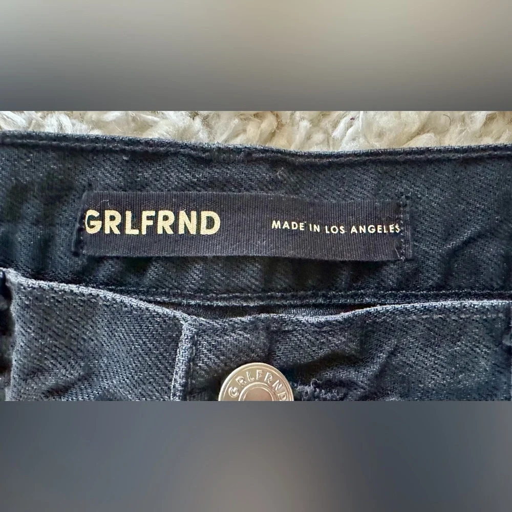 GRLFRND Black Relaxed Jeans - Picture 4 of 13